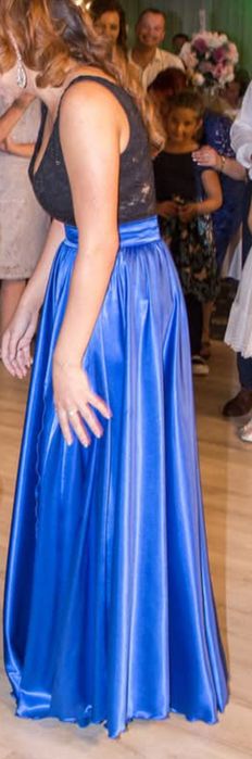 Fusta lunga detașabilă.