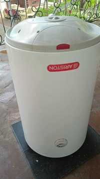 водонагреватель Аристон- на-80-литров в отличном рабочем состоянии