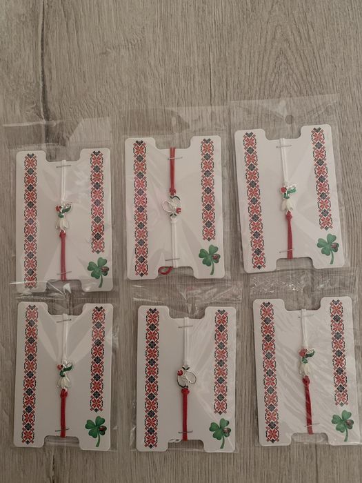 Ръчно изработени Мартеници
