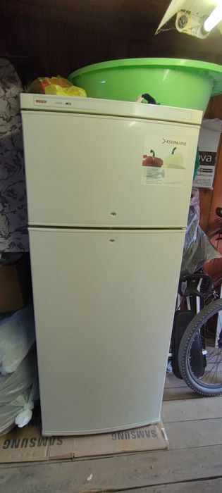 Холодильник Bosch 40 000 тенге
