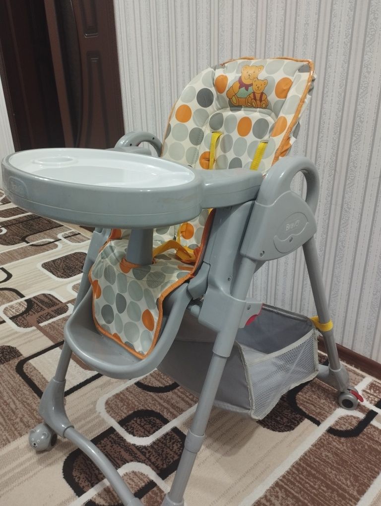Продам детский стульчик для кормления и игр