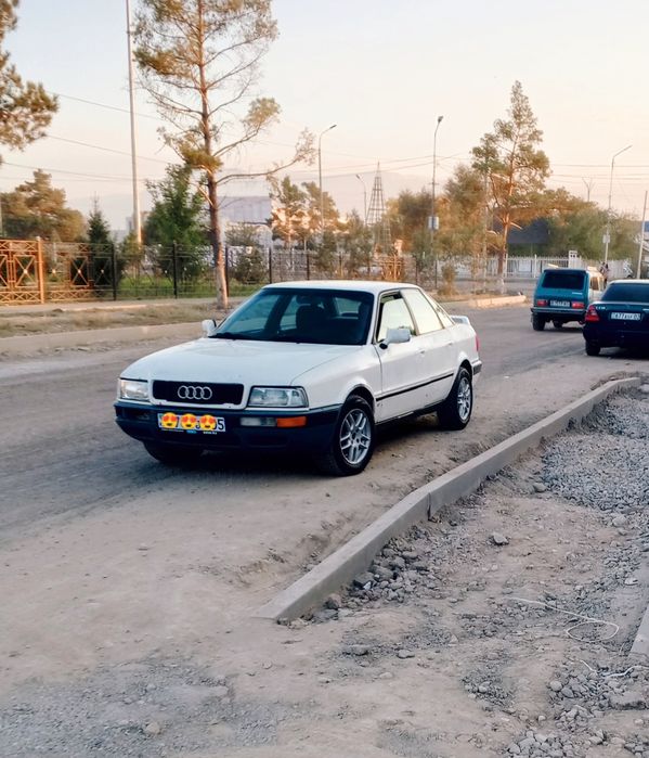 Продам Ауди б4 на ходу