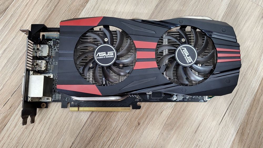 Placa video Asus R9 270X 2gb