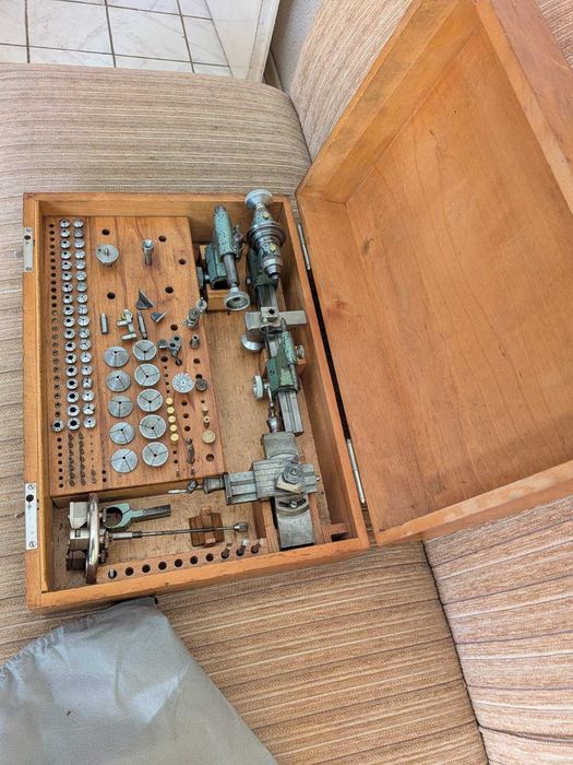 Струг за часовникари