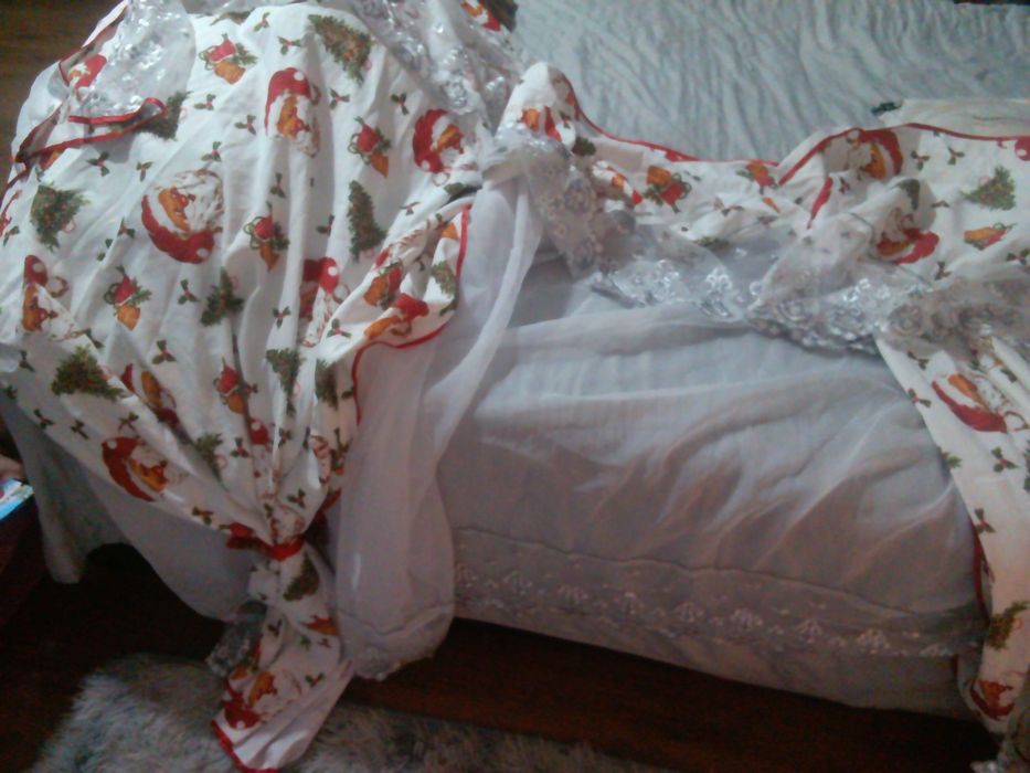 Buna vand perdea cu totul cu draperii prinsa