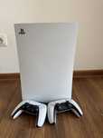 PS5 Disk Edition + 2 manete - vand/schimb cu PC gaming