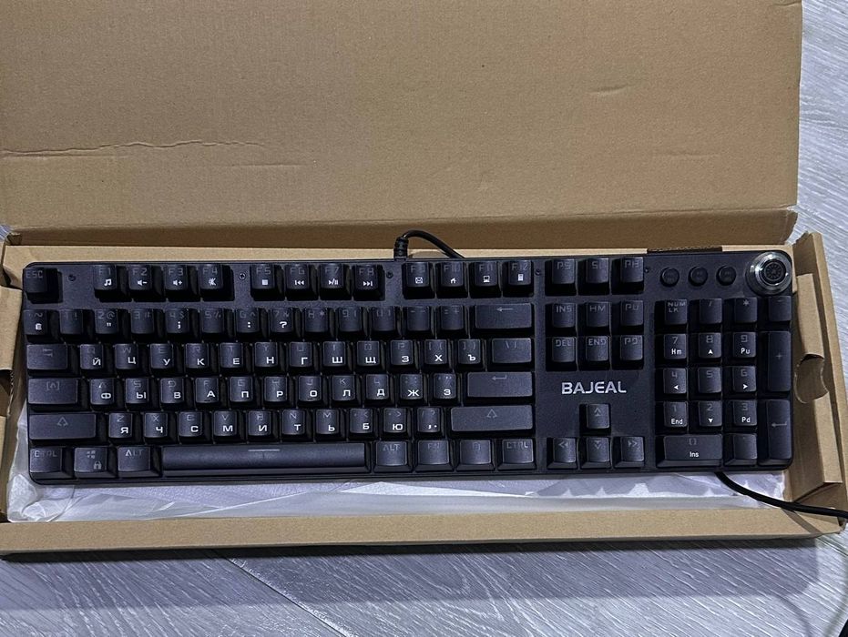 Игровая клавиатура  механическая