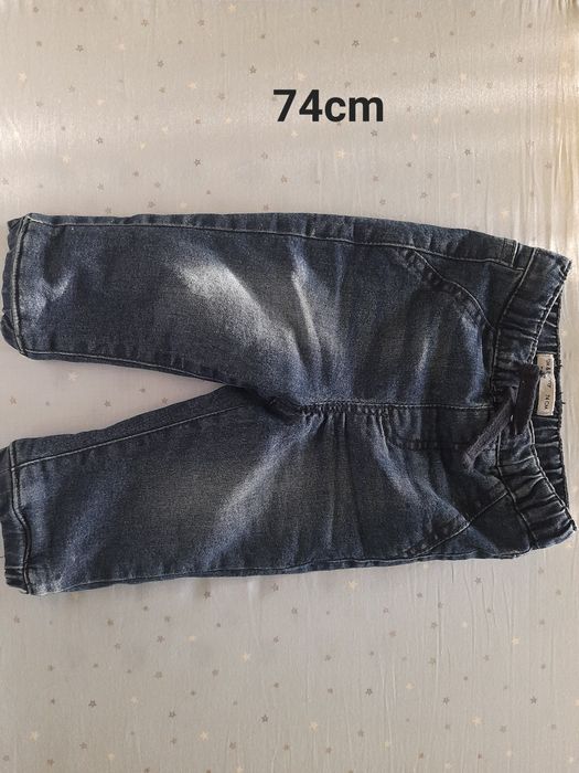 Vând pantaloni bebeluși