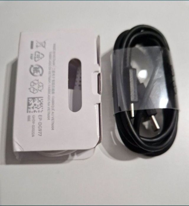 Vând încărcător Samsung și căști wireless