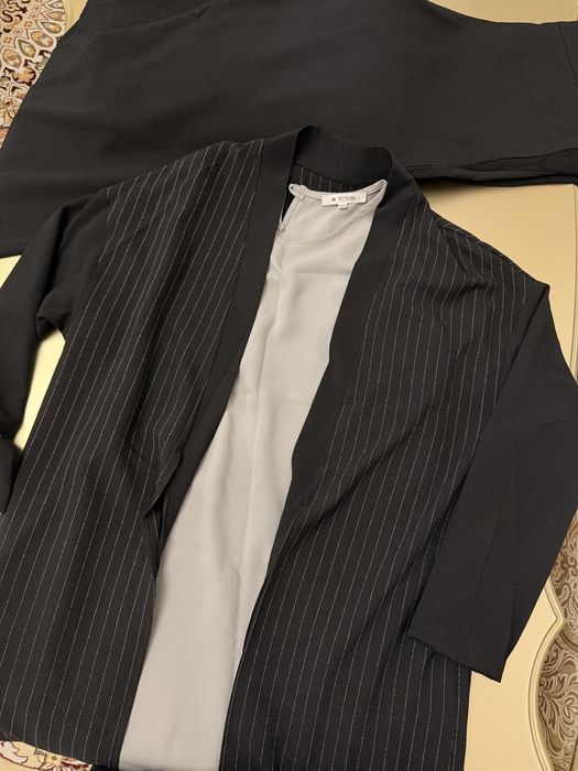 Троечка с брючками