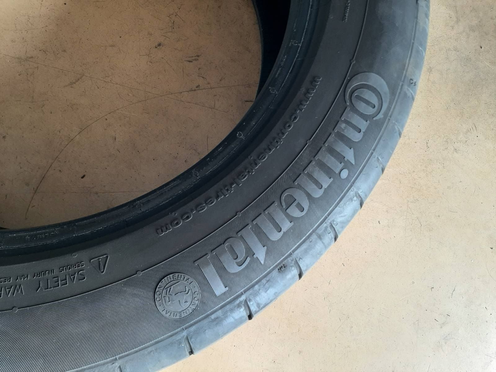 Гуми 235/55 R18 100V Continental Sport Contact