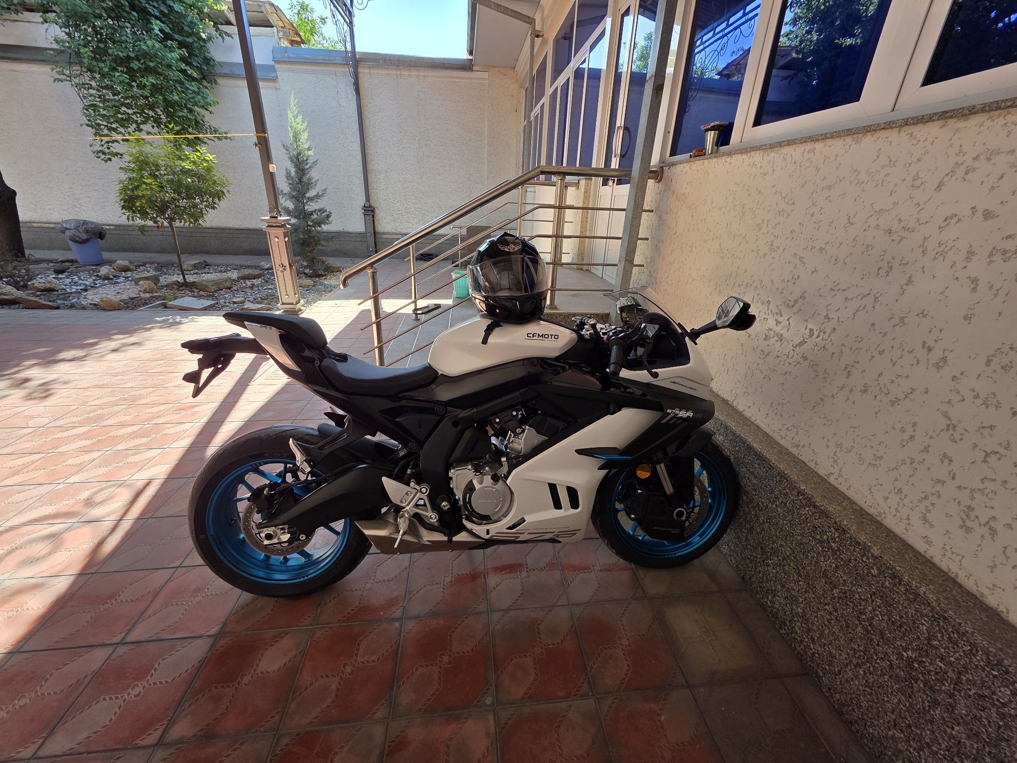 CFMOTO 675 SR мотоцикл