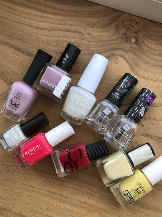 Лак для ногтей обычный