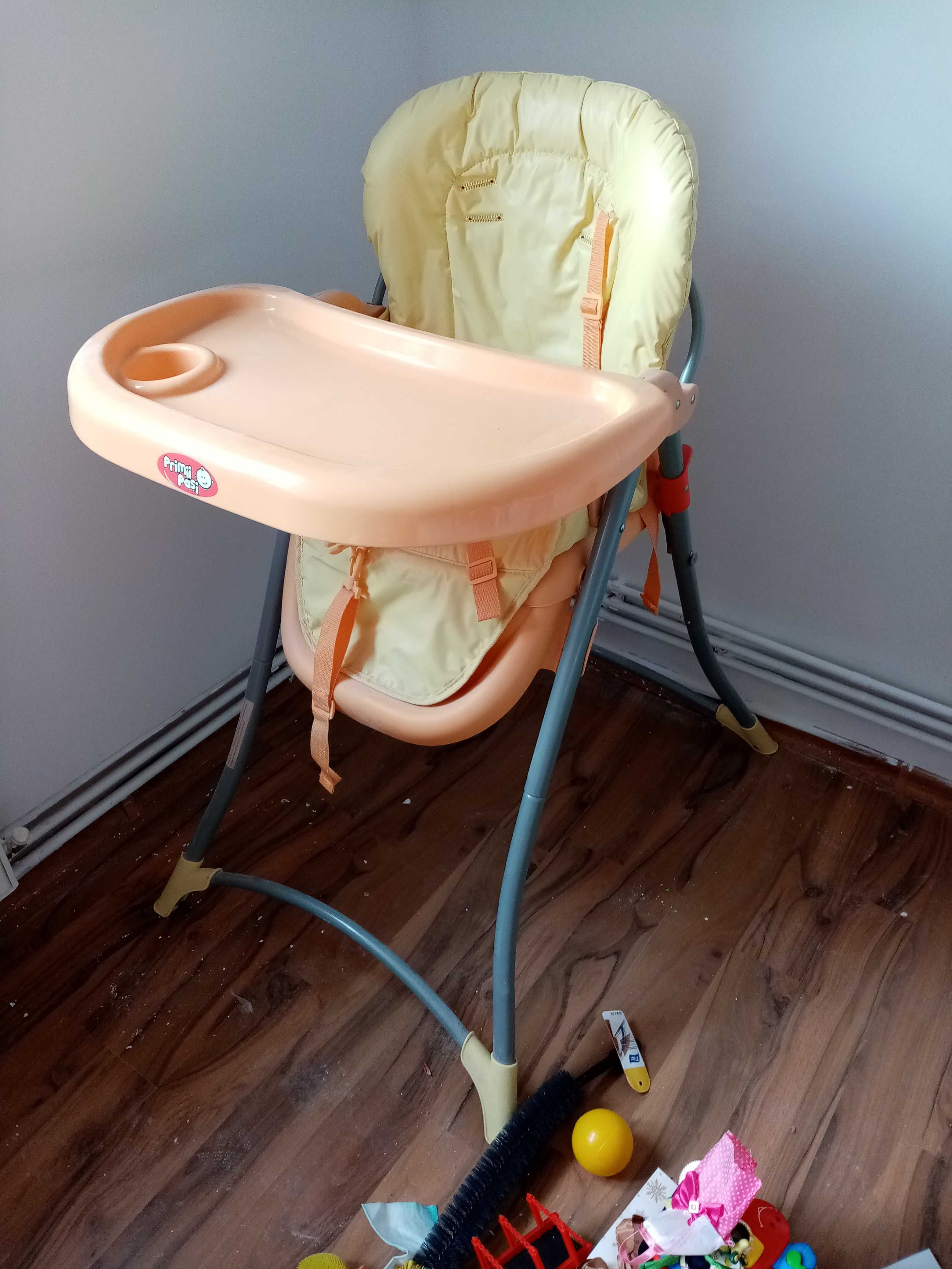 Vând scaun de masă bebe "primii pași"