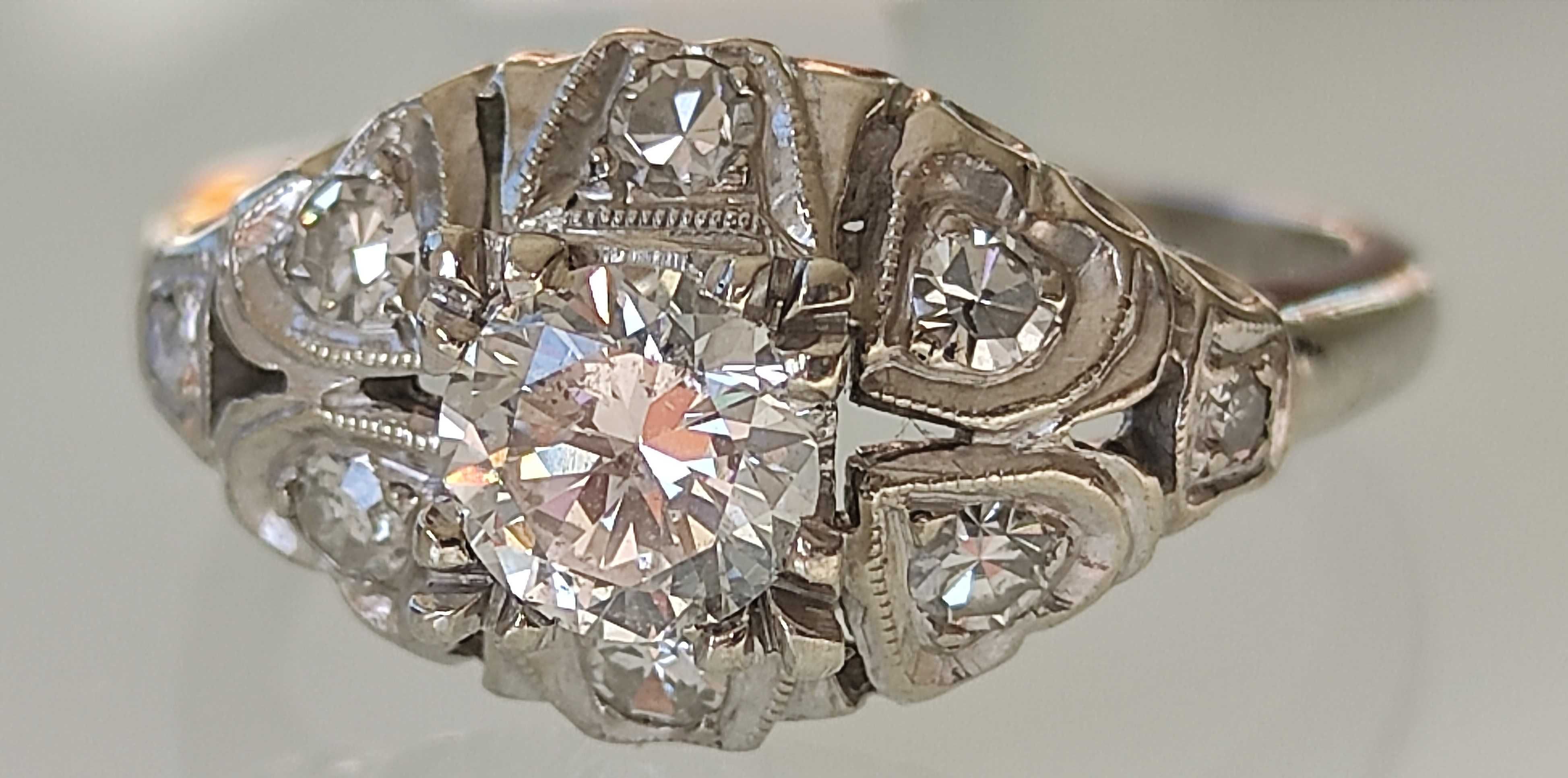 Inel 14k cu diamante model vintage 0,86ct