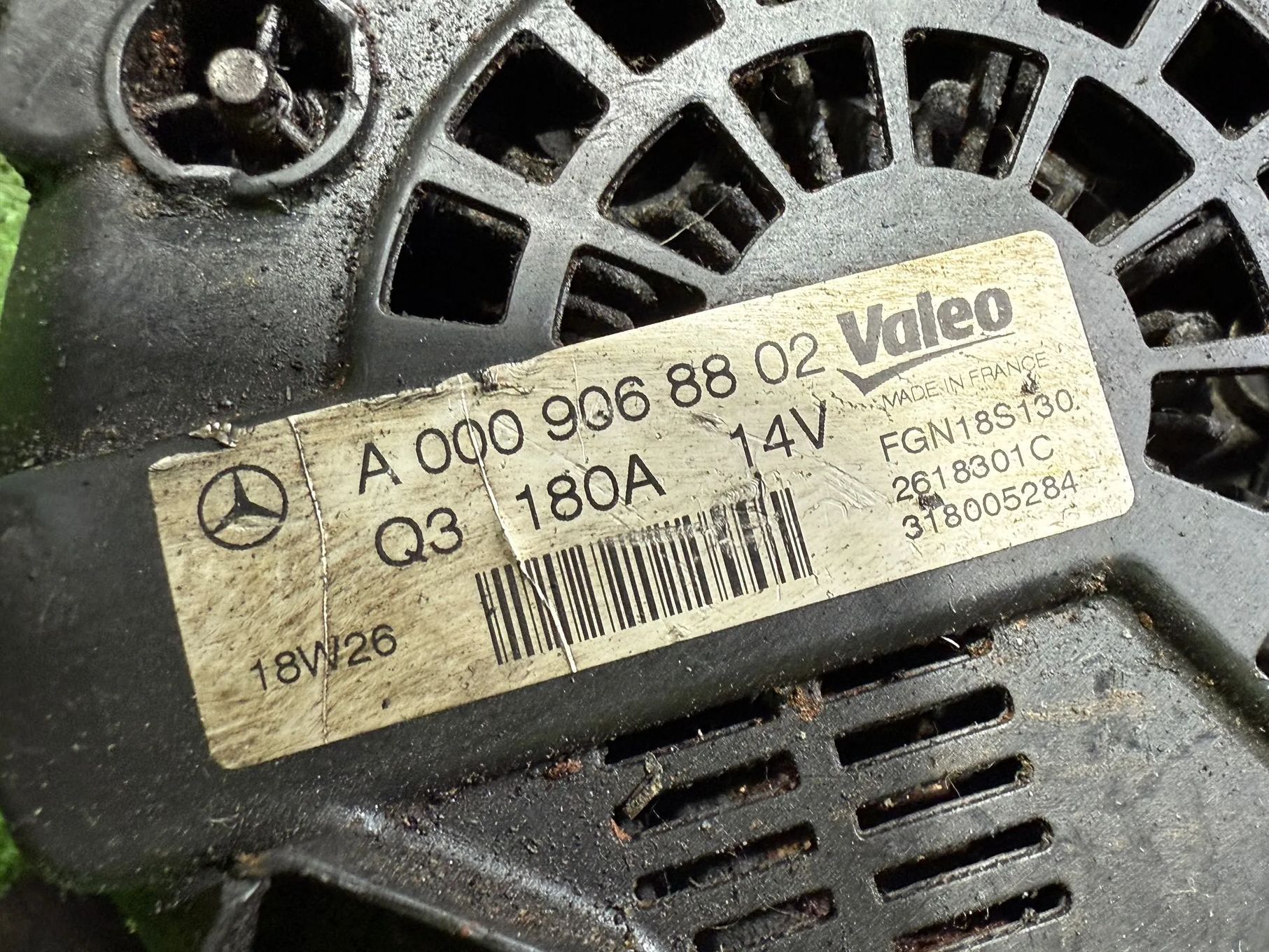 ALTERNATOR MERCEDES BENZ C-CLASS SPRINTER B906 / MERCEDES BENZ VITO / MIXTO VAN W639 COD OEM A0009068802