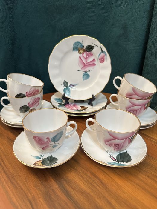 Руски/съветски сервиз “Сватбен подарък” или “Рози” на ЛФЗ Ломоносов