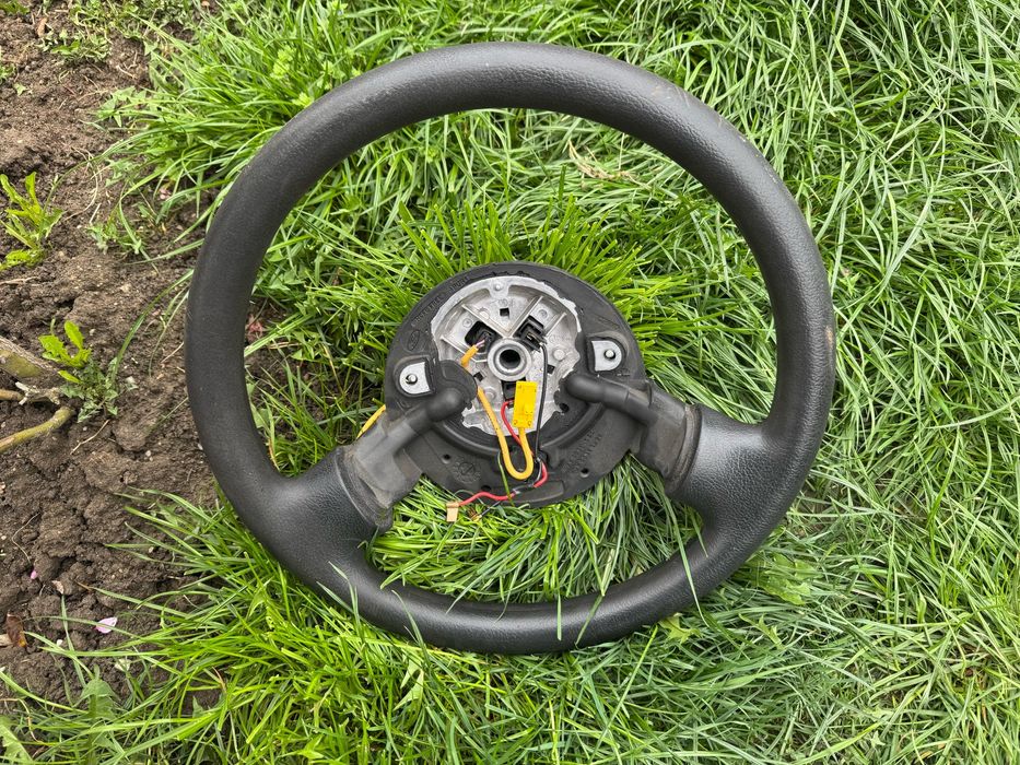 Vand catalizator  ,volan Ford Ka original,aer conditionat , etc