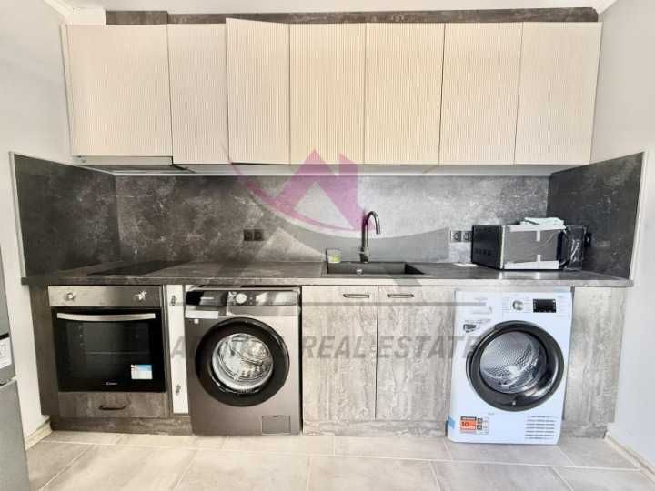 Триетажна къща-Виница