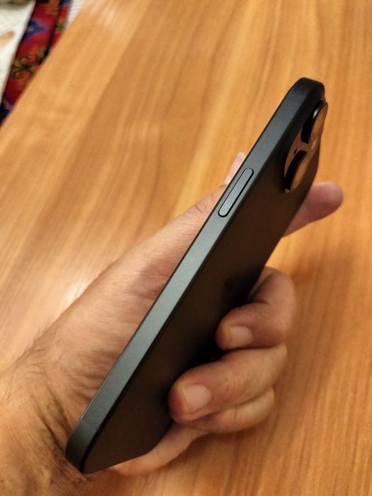 iPhone 15.Ёмк99%
