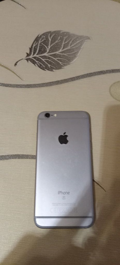 Vând IPhone 6 s in stare de funcționare