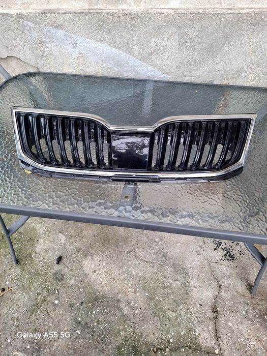 Радиаторна решетка Шкода октавия 3