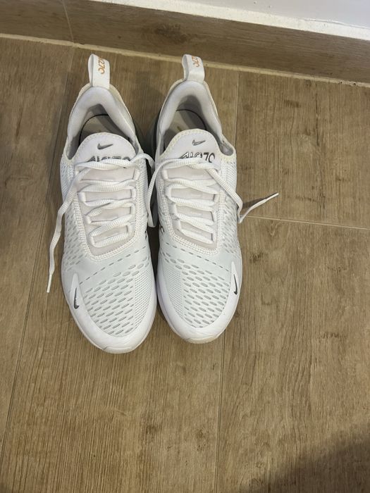 Vand niste adidasi nike huaraches