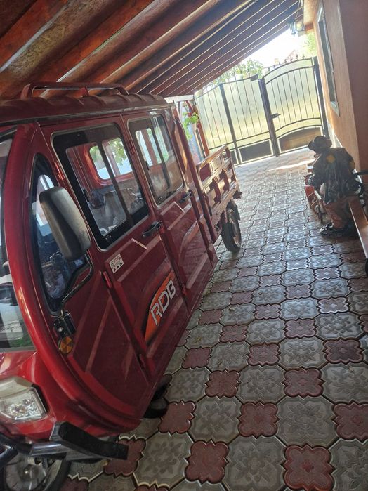 Vand triciclu electric!!