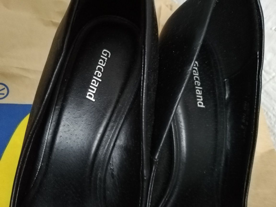 Pantofi marimea 37
