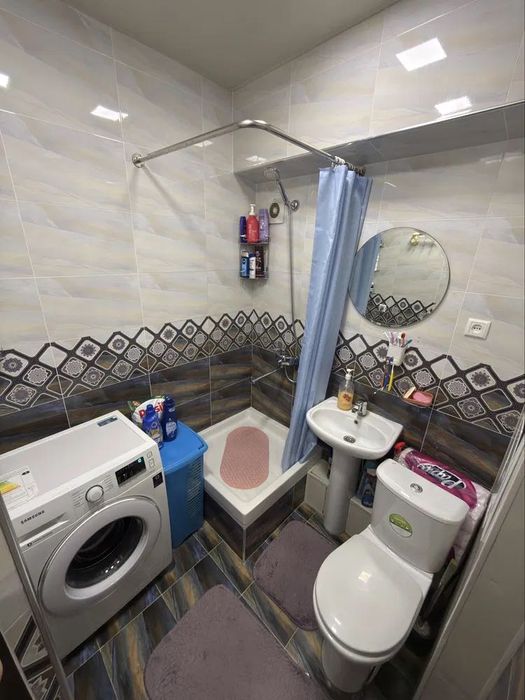 Квартира 1/4/4
Юнусабадский район 
Не доезжая Сампи