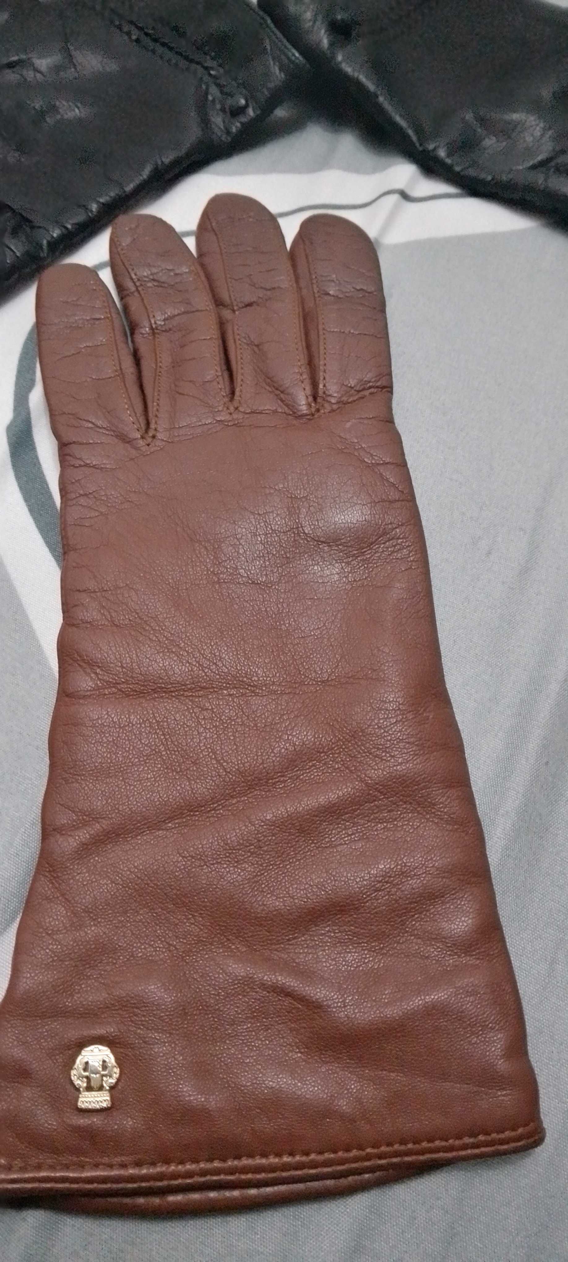 Diferite modele  de mănuși din piele