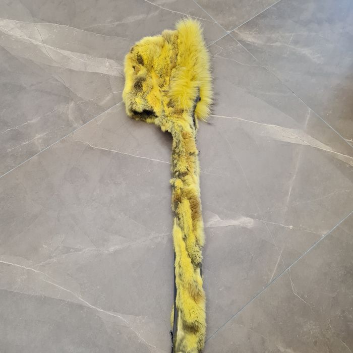 Уникална екстравагантна  качулка от естествена кожа/ косъм в жълт цвят