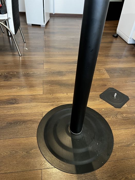 vand  picior masa rotunda