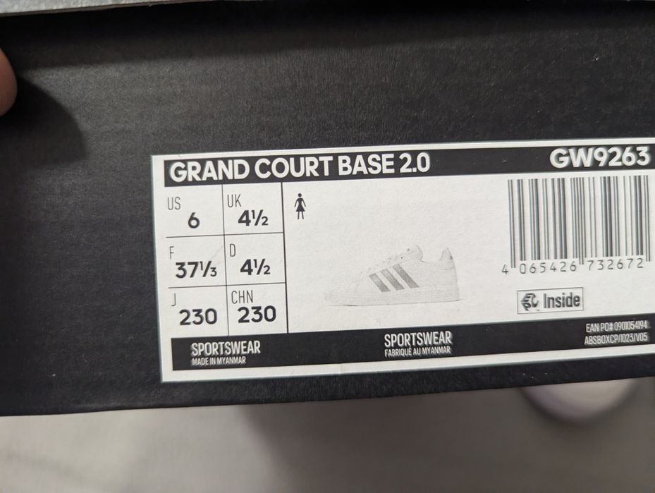 De vânzare adidași