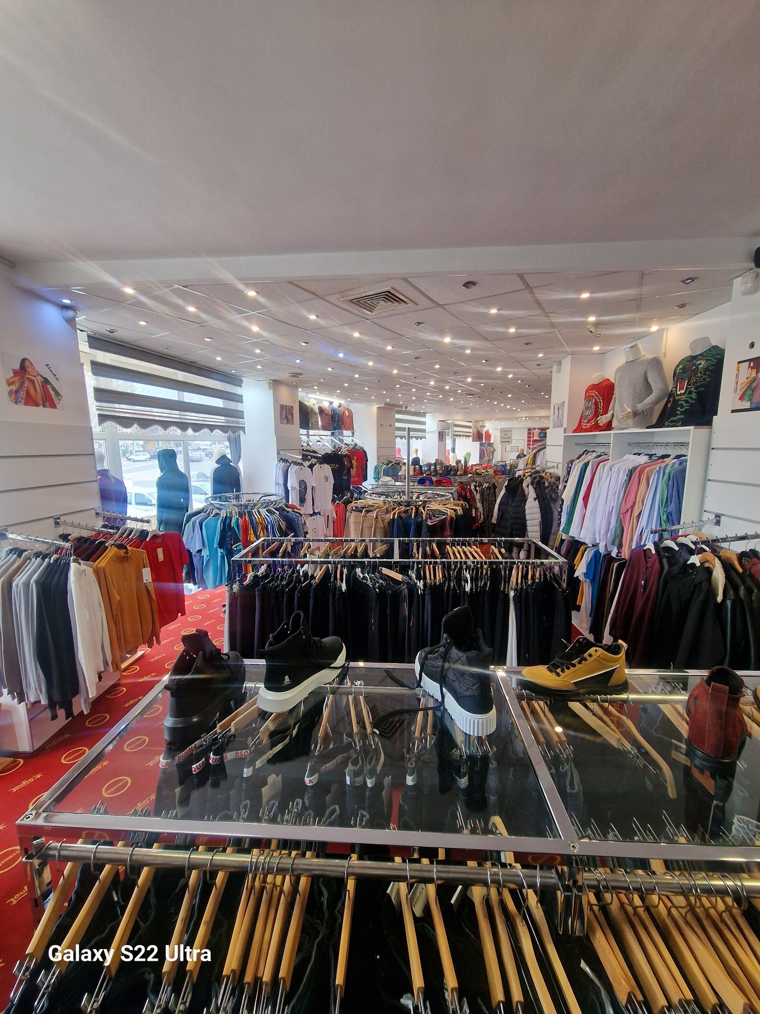 Afacere la cheie magazinde haina incalteminte navodari