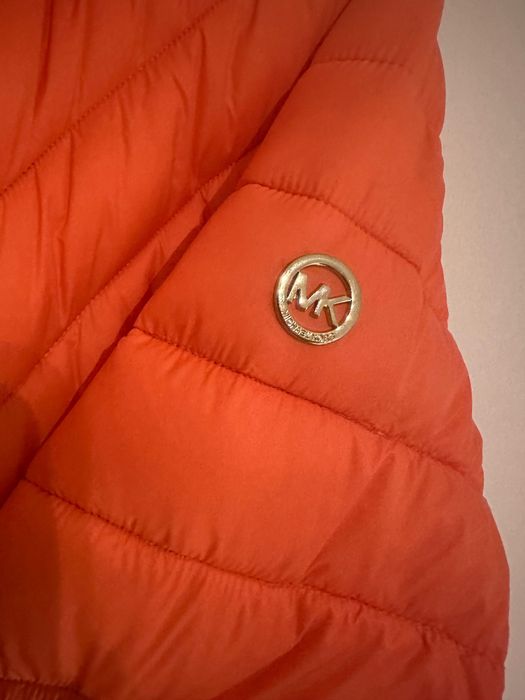 Geaca Michael Kors M/L  usoara noua!