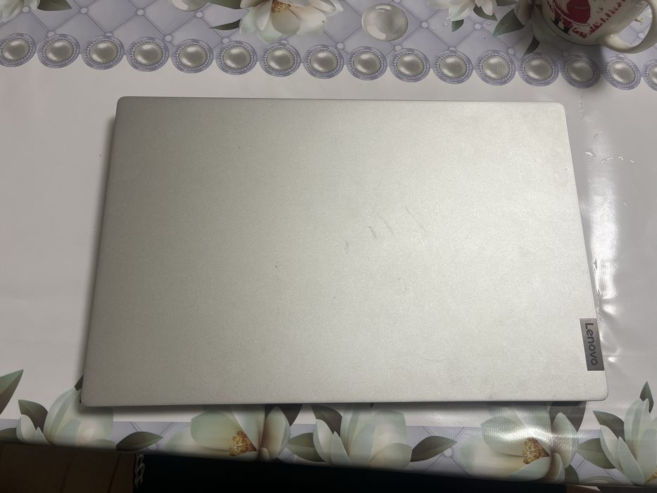 Ноутбук lenovo