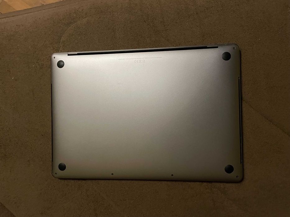 15" 8-core MacBook Pro А1990 Touch/Mid-2019/-i9/16GB RAM/512GB SSD