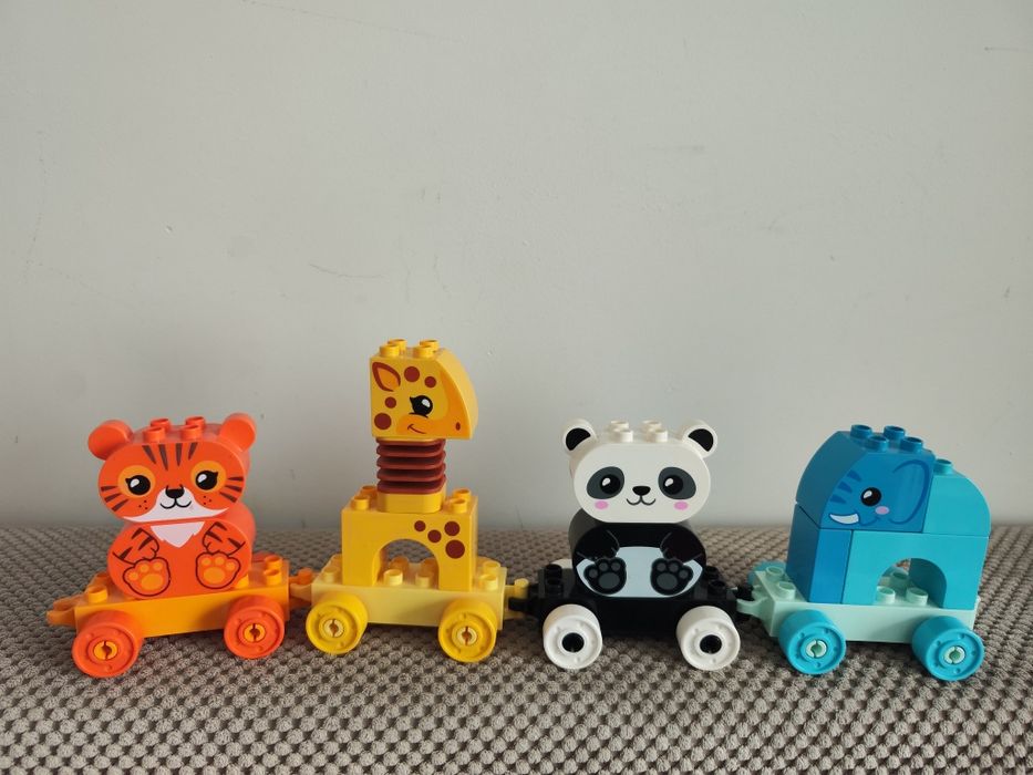 LEGO® DUPLO® - Tren cu animale