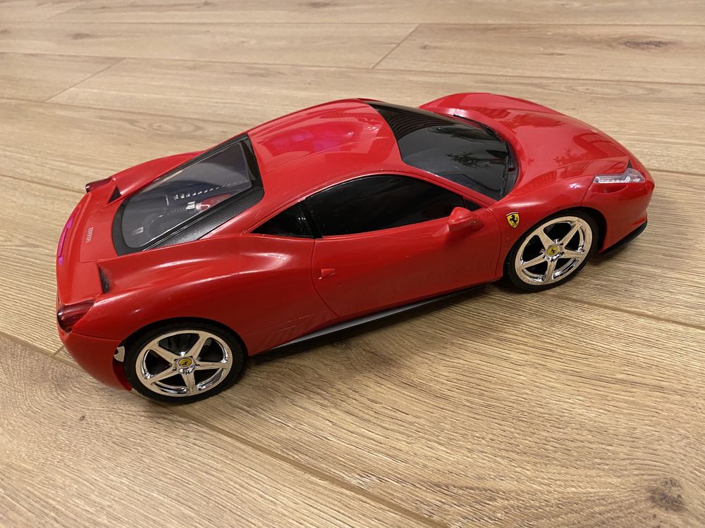 Masinute Ferrari 458 Italia si Porsche Panamera turbo S