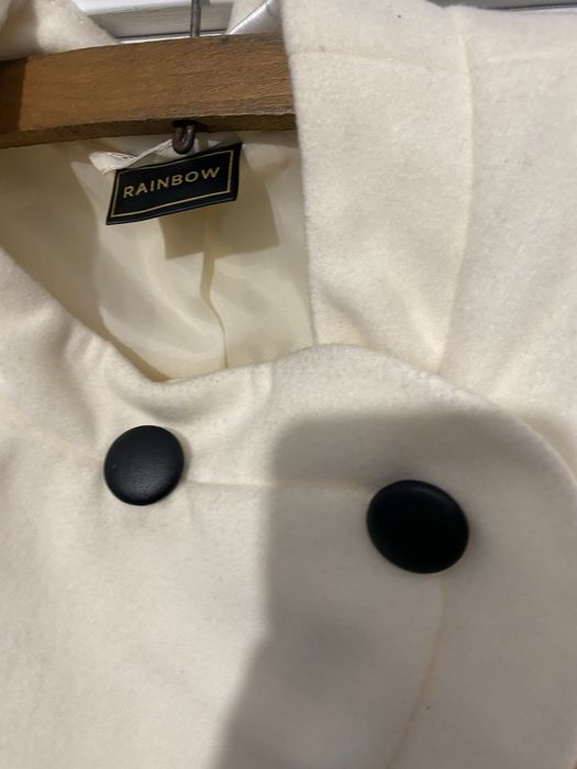 Pardesiu deosebit cu inchidere prin caps