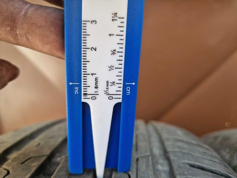 2 Continental R17 215/65
летни гуми
DOT2022