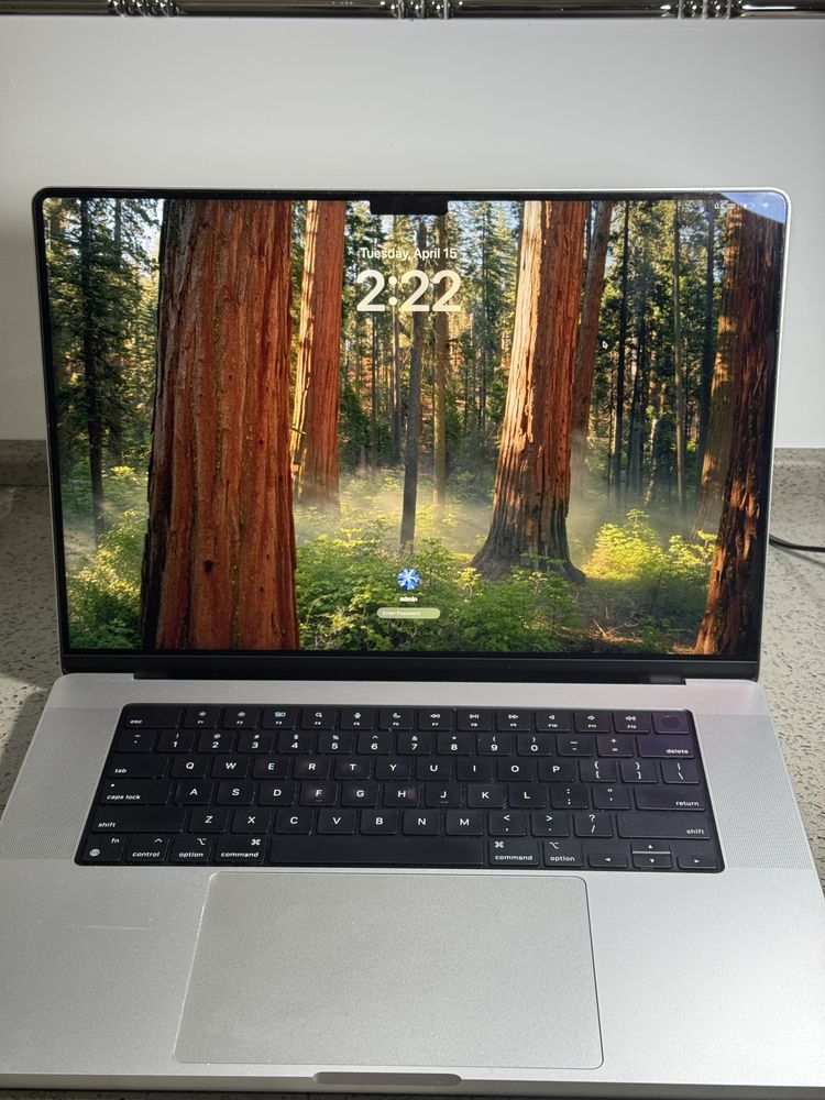 MacBook Pro 16“ 16 GB