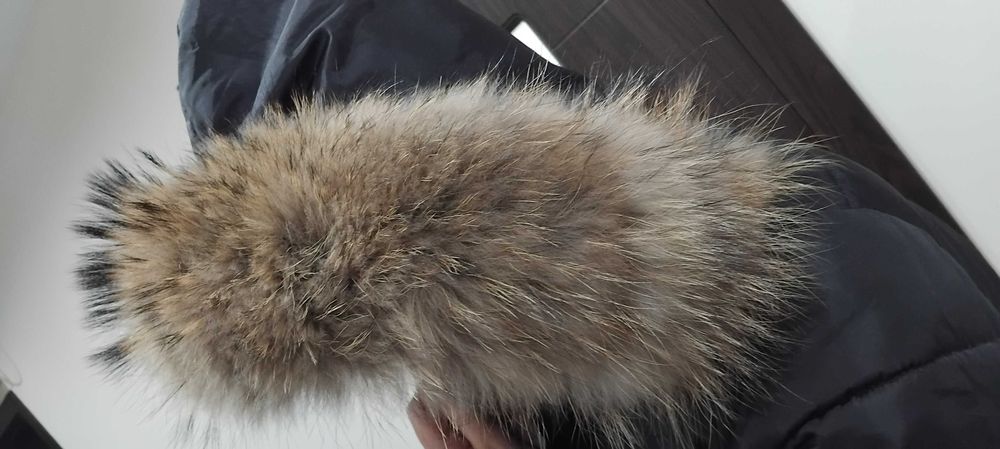 Зимно яке с естествен косъм.