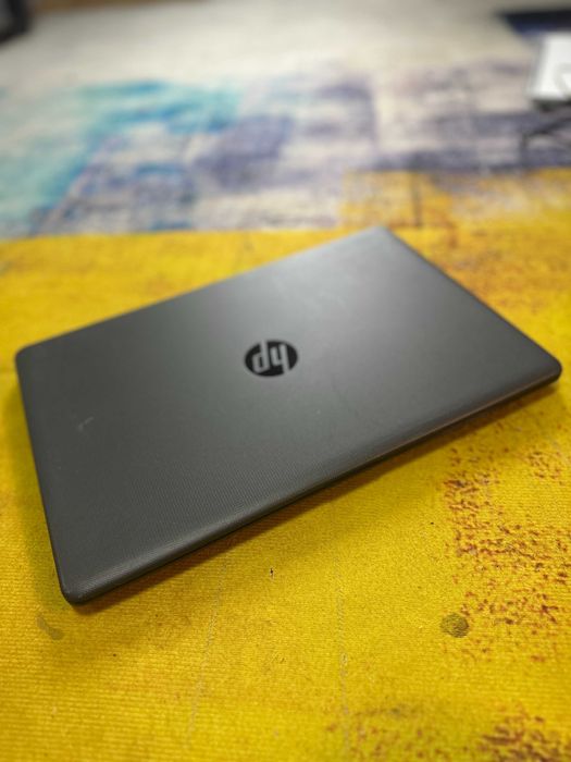 laptop Hp 250 G6, 8 gb ram, sssd 120 gb , windows 10