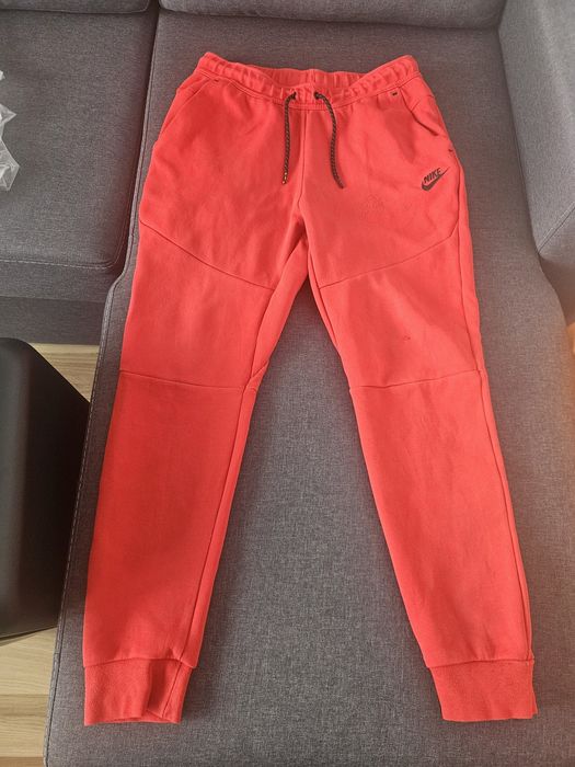 Долници на Nike и pull&bear