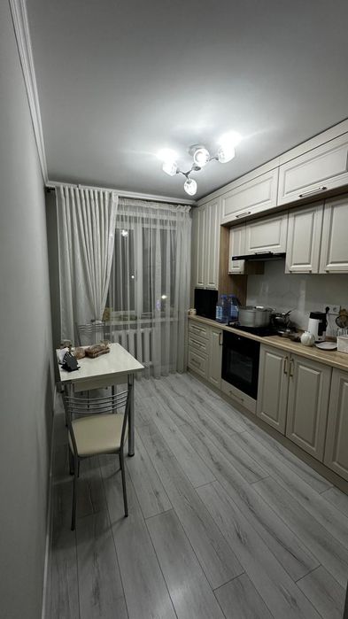 Продаётся трёхкомнатная квартира.  Достык Молл 36900