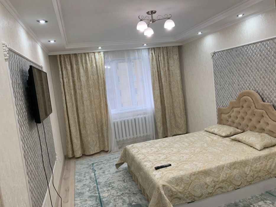 По часам от 1500тг за час и дороже Левом берегу возле Байтерек