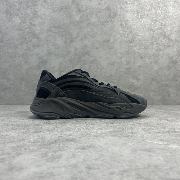 Adidas Yeezy Boost 700 Grey - 40