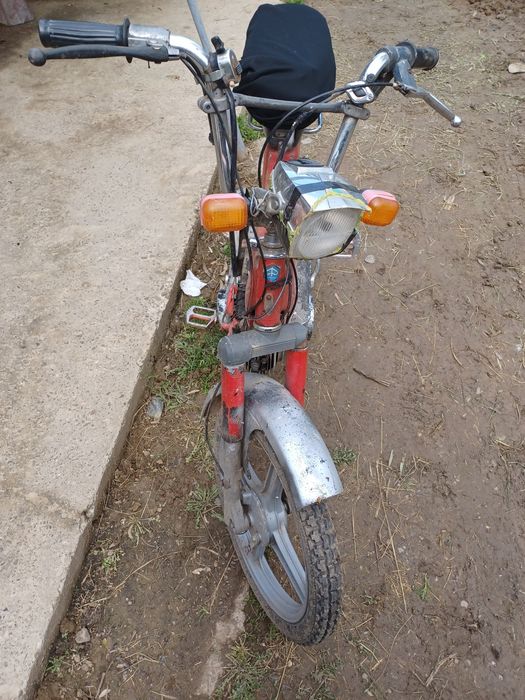 Vând 2 scutere piaggio